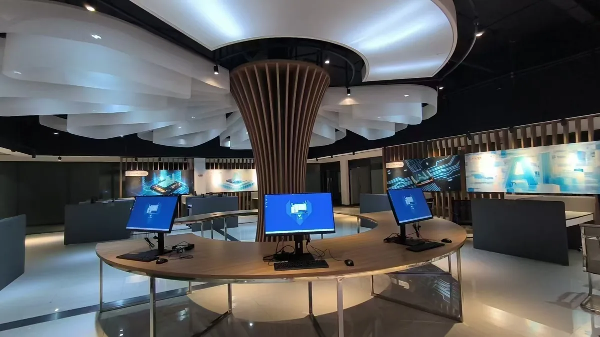 昆明理工大学AI产业学院 现场图 3